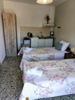 Sunny Day Studios - Bed and Breakfast