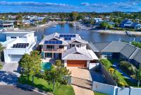 Large Canal-front House at Mooloolaba - Ferienwohnung