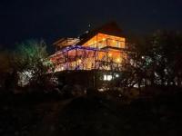 Croc's Nest Bush Lodge - B&B