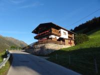 Haus Schöser - Bed and Breakfast Hippach