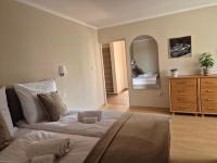 Apartamento de 1 dormitorio con balcón