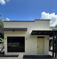 Vals Farm Guesthouse - B&B Camalig