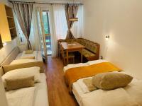 Nyárfás Apartman Siófok - B&B