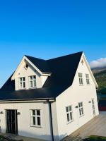 Petursborg luxury in Vágur - Bed and Breakfast