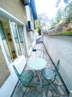 Blue Ohrid Apartment in the Heart of Ohrid - With the Terrace and Garden - B&B