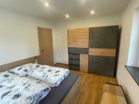 Appartamento con 2 Camere da Letto e Balcone