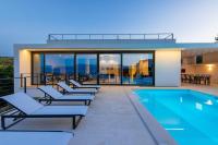 Beautifull Villa Adriatis with pool in Brač - B&B Sutivan