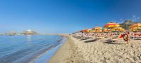 Residence with private beach in Bosa Marina just 100 meters from the sea - Chambres d'hôtes Bosa Marina