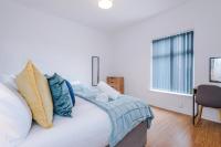 NEW! Modern 2-bed house in Manchester by 53 Degrees Property, Ideal for Business & Contractors - Sleeps 7! - B&B