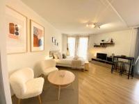 Balmettes - balcon, parking - B&B
