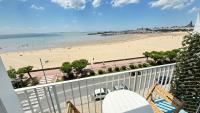 Appartamento con 2 Camere da Letto, Balcone e Vista mare