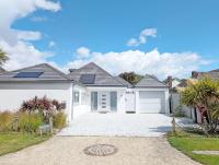 One Elms Way - Sleeps 8 - West Wittering - Bed and Breakfast West Wittering