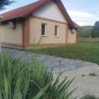 Vöröstölgy Vendégház - B&B Strigonio