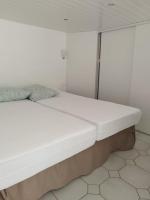 Bas de villa climatisé avec coin terrasse - B&B Sanary-sur-Mer