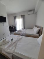 Azuro Villa - Bed and Breakfast Vlorë