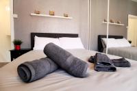2-Bedroom House, Free Parking, High Speed Wi-Fi, Swinton Manchester - Ferienwohnung Manchester