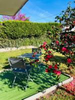Jolie petit F2 dans maison - Bed and Breakfast