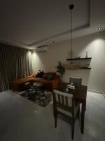 شقه من غرفه وصاله ومطبخ مستقل مودرن - B&B