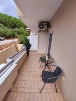 Eleni's Apartments Igoumenitsa - Γκαρσονιέρα 2ου ορόφου επιπλωμένη, εξωπλισμένη - B&B Gomenizza