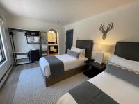 Twin Room with Mountain View