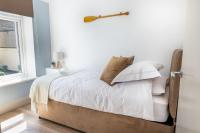 Terracotta Apartment, free WiFi & Parking, Coastal location - B&B New Brighton