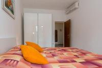 Appartamento con 2 Camere da Letto e Balcone