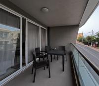 Spacious Modern Apartment Near the Sea in Xemxija - Chambres d'hôtes San Pawl il-Bahar