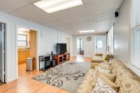 Cozy Keansburg Cottage Walk to Beach and Boardwalk! - Ferienwohnung