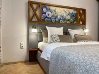 5 LVIV -APART дві кім ізольовані і кухня- студія з балконом тиха центр - Bed and Breakfast Lviv