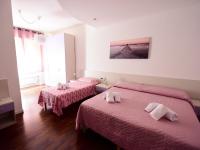 Quadruple Room with Private Bathroom