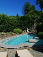 Penthouse in the green with private pool and garden - B&B