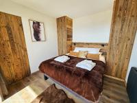 Two-Bedroom Apartment with Mountain View