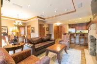 Catamount Lodge 308 by East West Hospitality - Bed and Breakfast Truckee