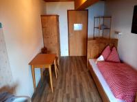 Single Room with Shared Bathroom