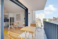 Pick A Flat's Apartments with Terrace in Clichy - Boulevard Jean-Jaures - B&B