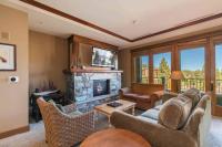 Iron Horse Lodge North 205 by East West Hospitality - Bed and Breakfast