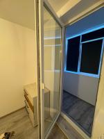 Apartament modern, totul nou, in centrul orasului - Bed and Breakfast
