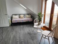 Belfast City Centre, Brilliant Light Apartment - Chambres d’hôtes