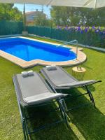 Chalet pareado con piscina privada en Alcocebre - Dos plantas independientes - - Chambres d'hôtes Alcocéber