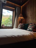 Deluxe wood cabin with Mountain View