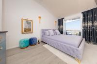 One-Bedroom Apartment with Sea View and Balcony
