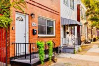 5BDRM 10BD with King BBQ Patio 1 MIN walk Carson ST - Bed and Breakfast