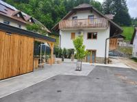 Appartamento con 2 Camere da Letto e Balcone