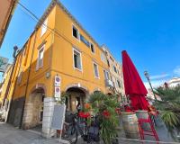 Airoldi Palace Apartment - B&B