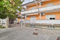 Apartmani Danica Banjol - B&B