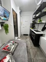 PARIS BASTILLE BERCY GARE DE LYON CHAMBRE CLIMATISEE 9m2 idéal 1 pers ,max 2 pers - Ferienwohnung Paris