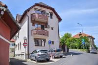 Buzoianu Residence by Holztreppe - B&B Braşov