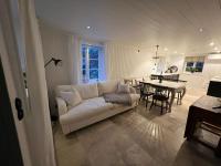 Nyrenoverad pärla centralt i Kungshamn - B&B Kungshamn