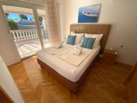 Appartamento con 2 Camere da Letto e Vista Mare 