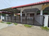 Ruhani Homestay 1 KB - 3 Bedroom Fully Airconditioned - Bed and Breakfast